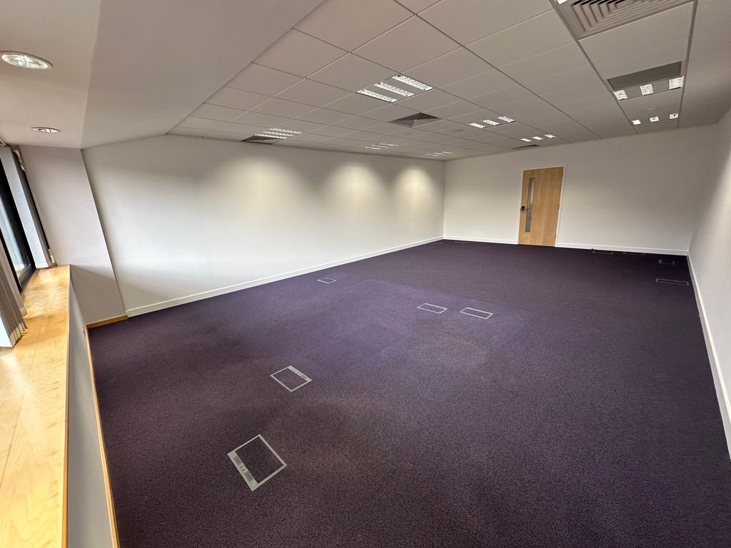 Property photo 3 of 7 021 