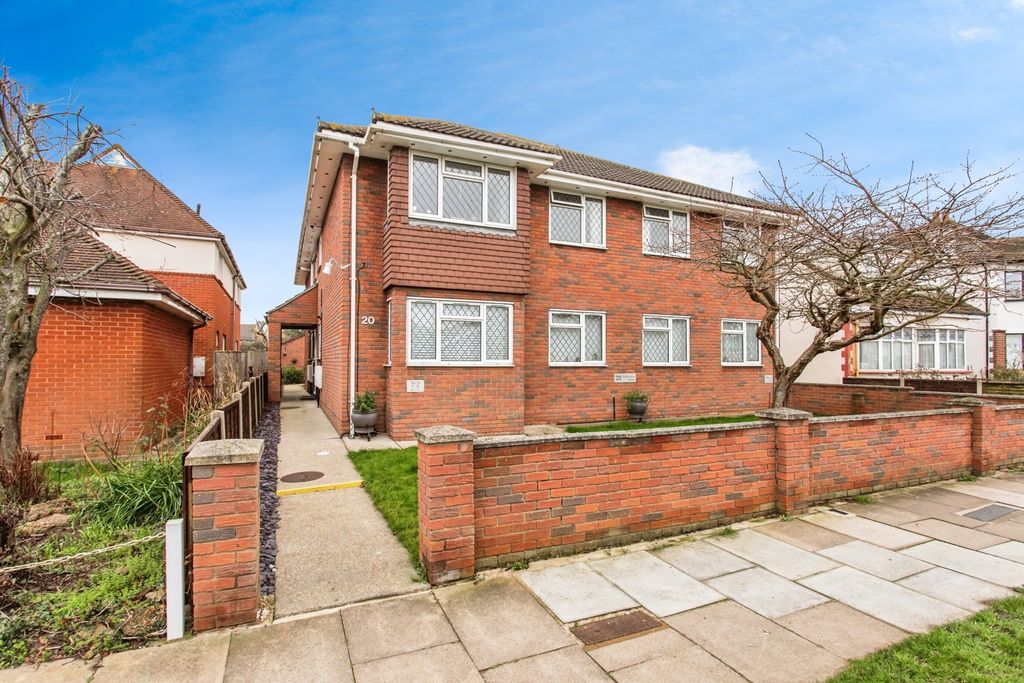 Property photo 3 of 20 Exterior