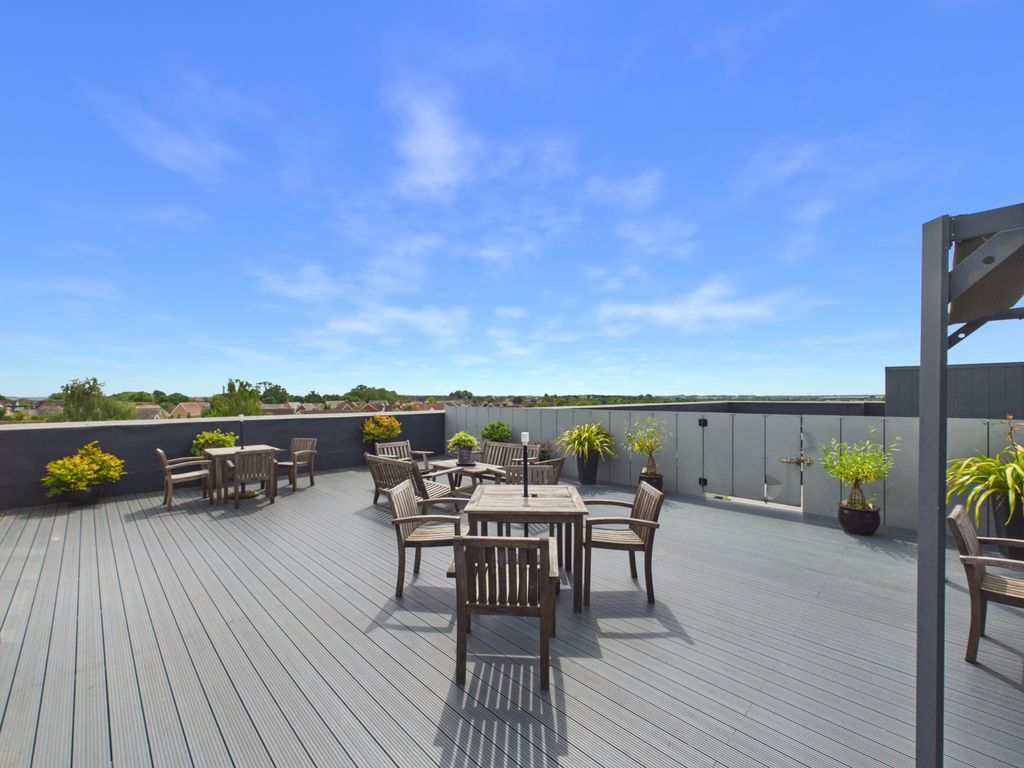 Property photo 3 of 18 Residents Communal Area
