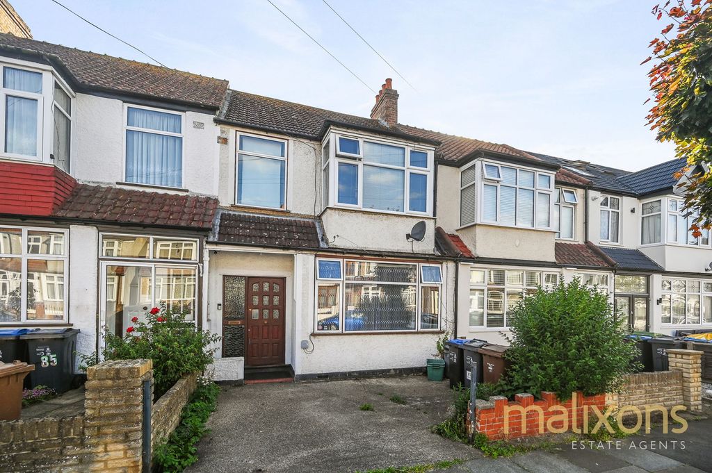 Property photo 3 of 12