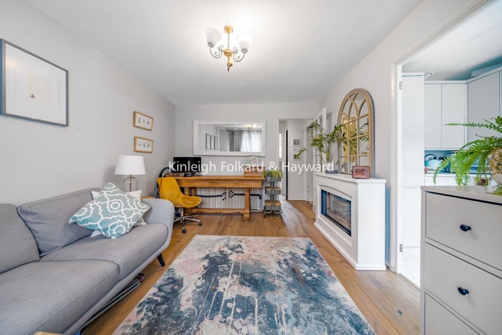 Property photo 1 of 7 4Ae60B3c-3022-42E4-8