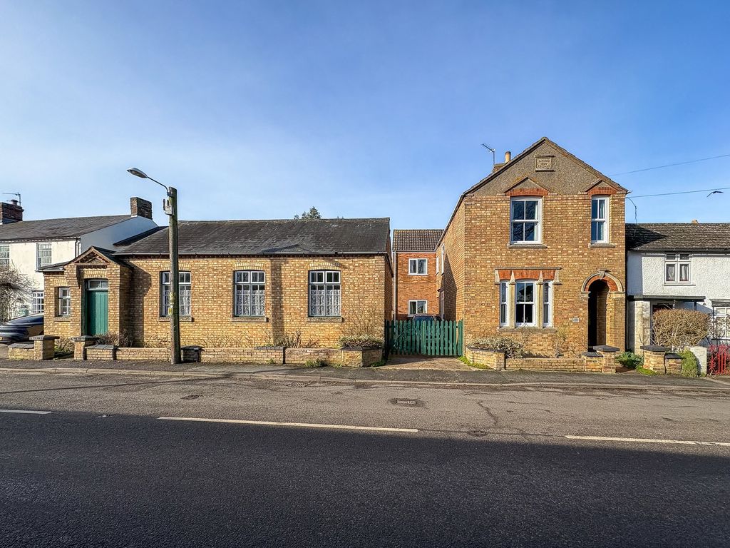 Property photo 1 of 34