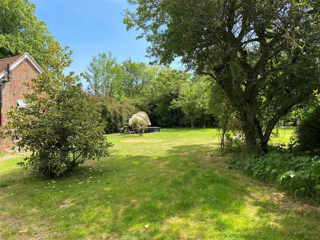 Property photo 2 of 14