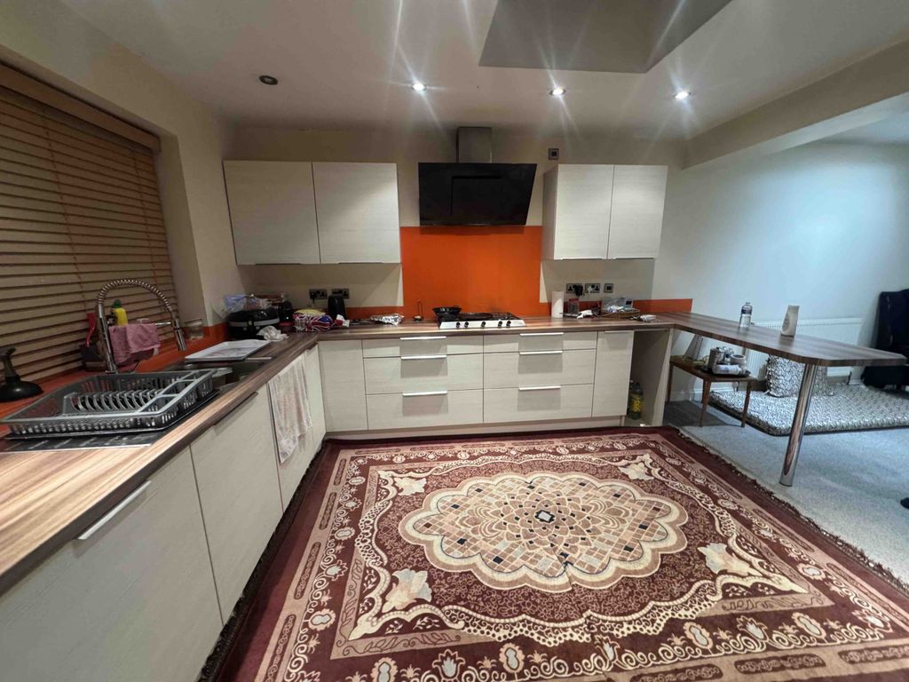 Property photo 2 of 13 Gallery