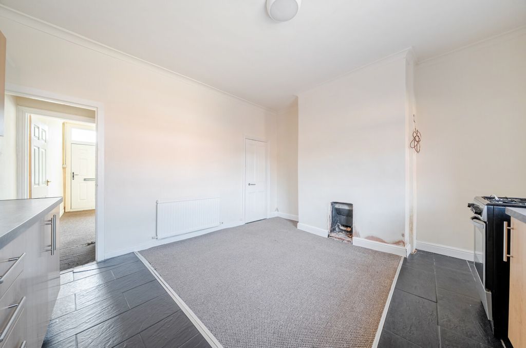 Property photo 2 of 20 1487284-10-6A50d0...