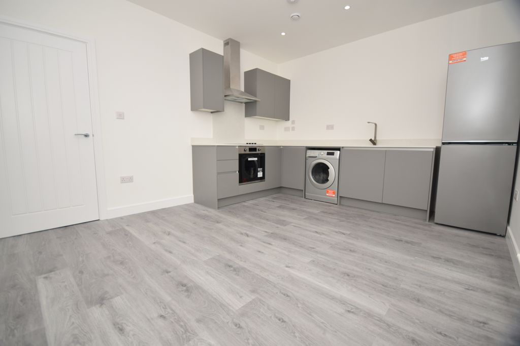 Property photo 3 of 11 Kitchen/Lounge