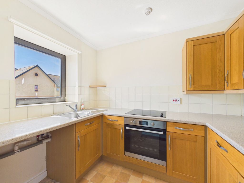 Property photo 3 of 16 Kitchen
