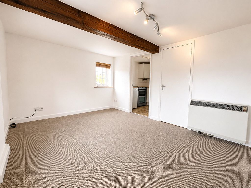 Property photo 3 of 5 Picture No. 05