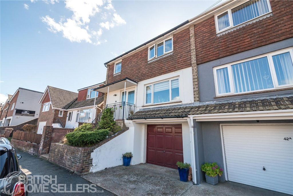 Property photo 1 of 16 Picture No. 05