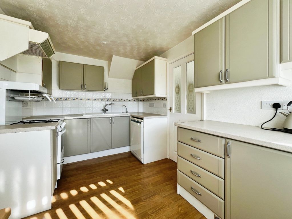 Property photo 3 of 22 40296410