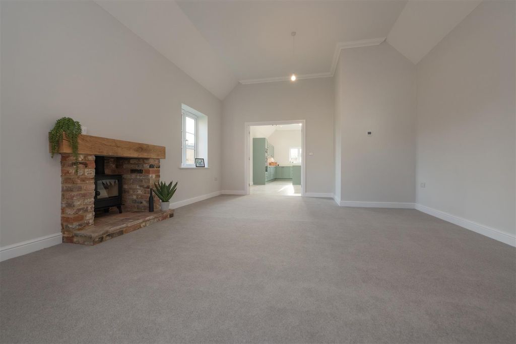 Property photo 2 of 50 Beauly Homes-428.Jpg