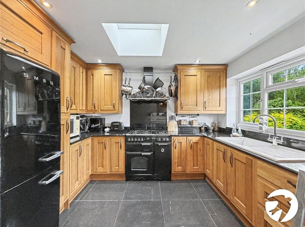 Property photo 2 of 15 Kitchen