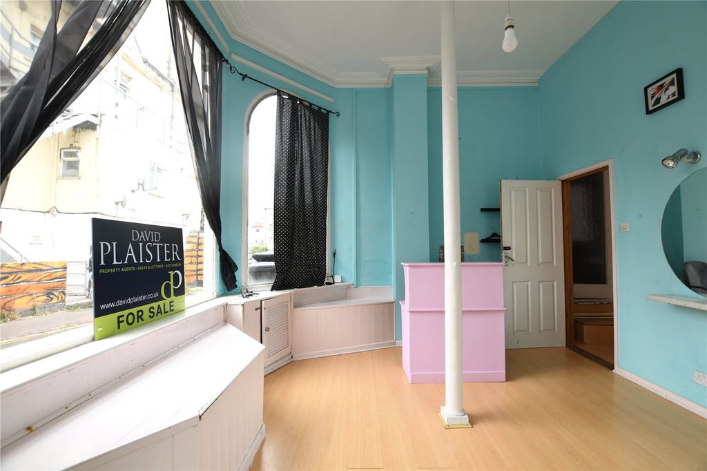 Property photo 2 of 4 Picture No. 05