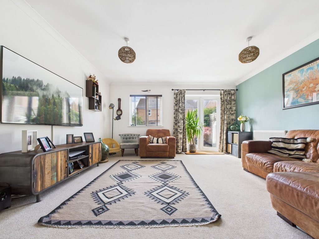 Property photo 2 of 23