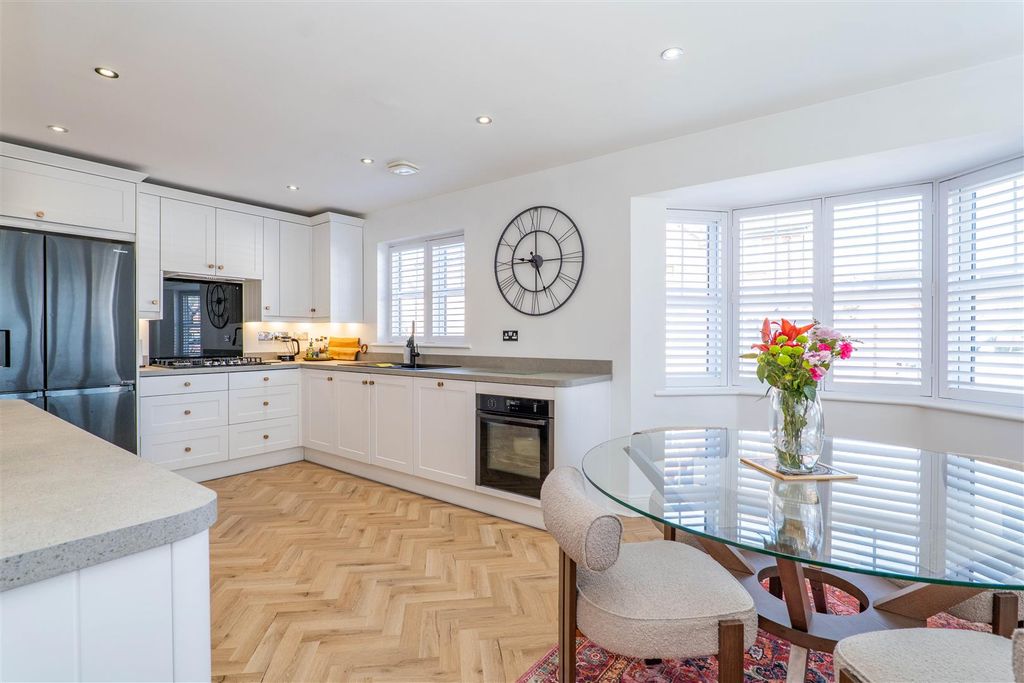 Property photo 3 of 29 Kitchen/Diner