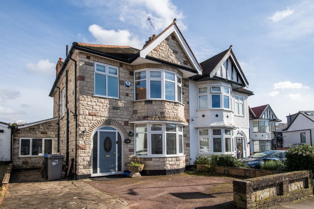 Property photo 1 of 36