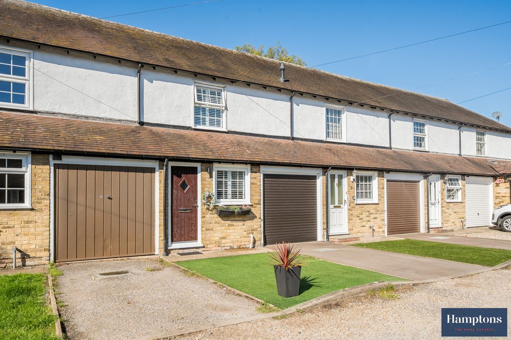 Property photo 1 of 14 External - Front Aspect