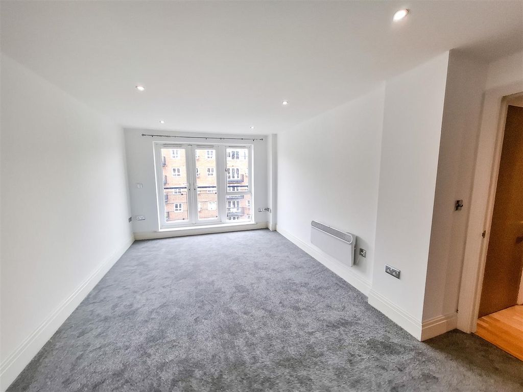 Property photo 3 of 19 13-03-2026__00-30-33_20260312_114602.Wnbow.Jpg