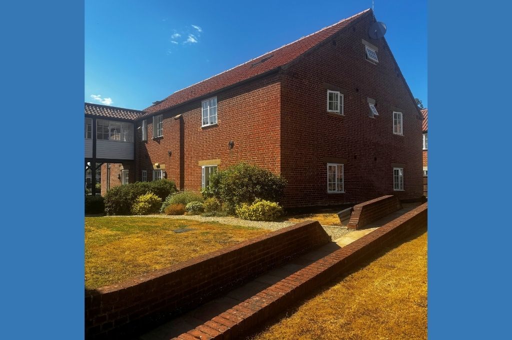 Property photo 1 of 19