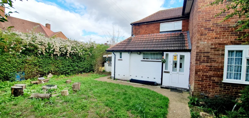 Property photo 2 of 23