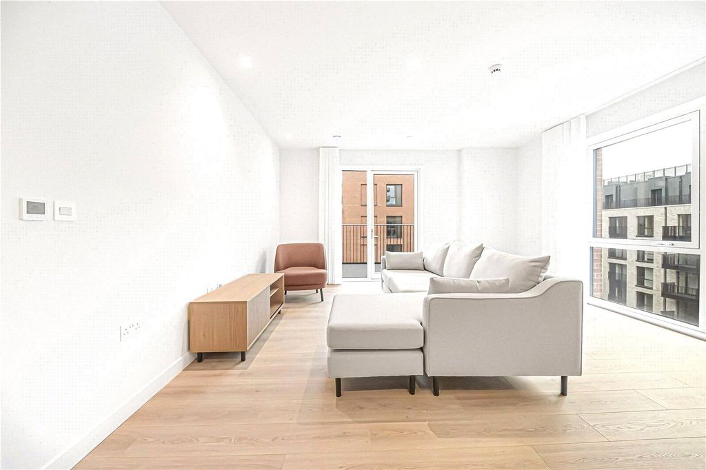 Property photo 2 of 13 Picture No. 17