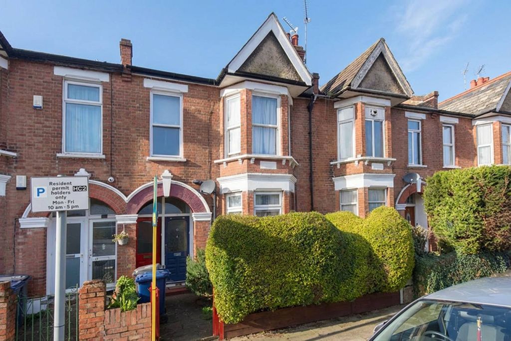 Property photo 1 of 7