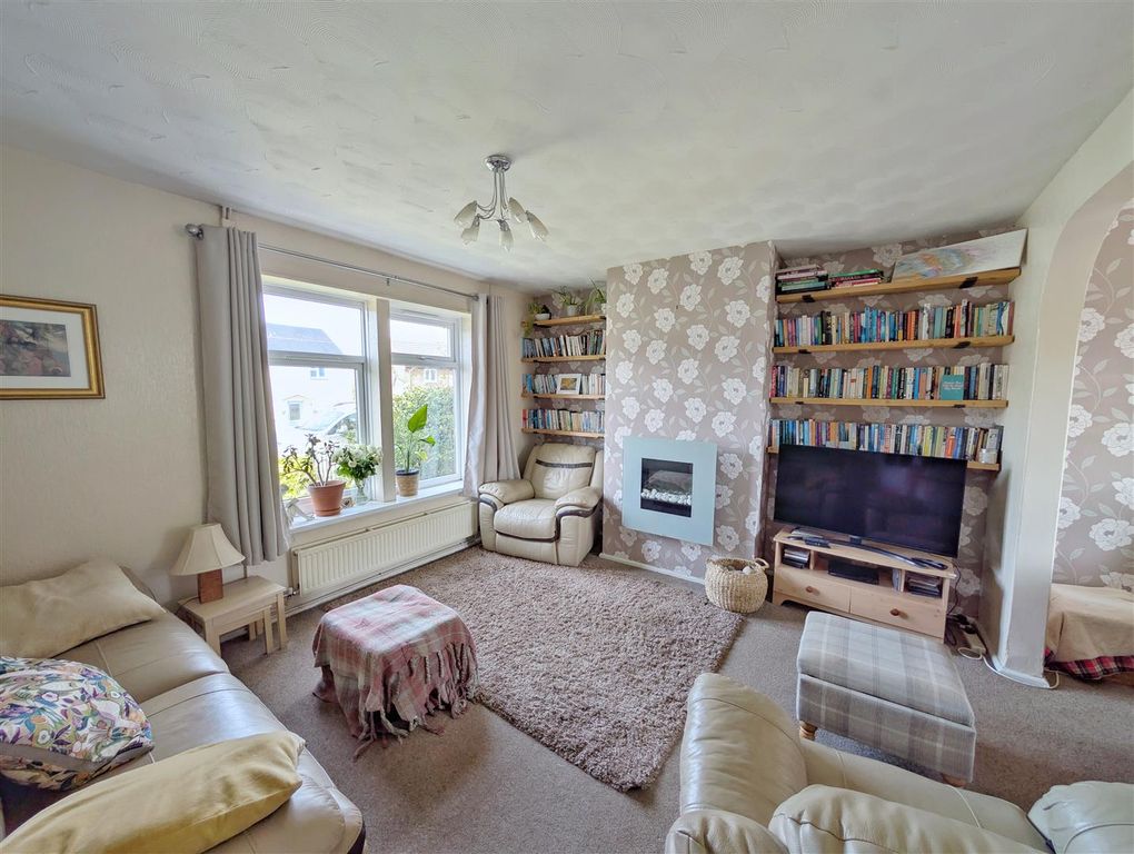 Property photo 3 of 15