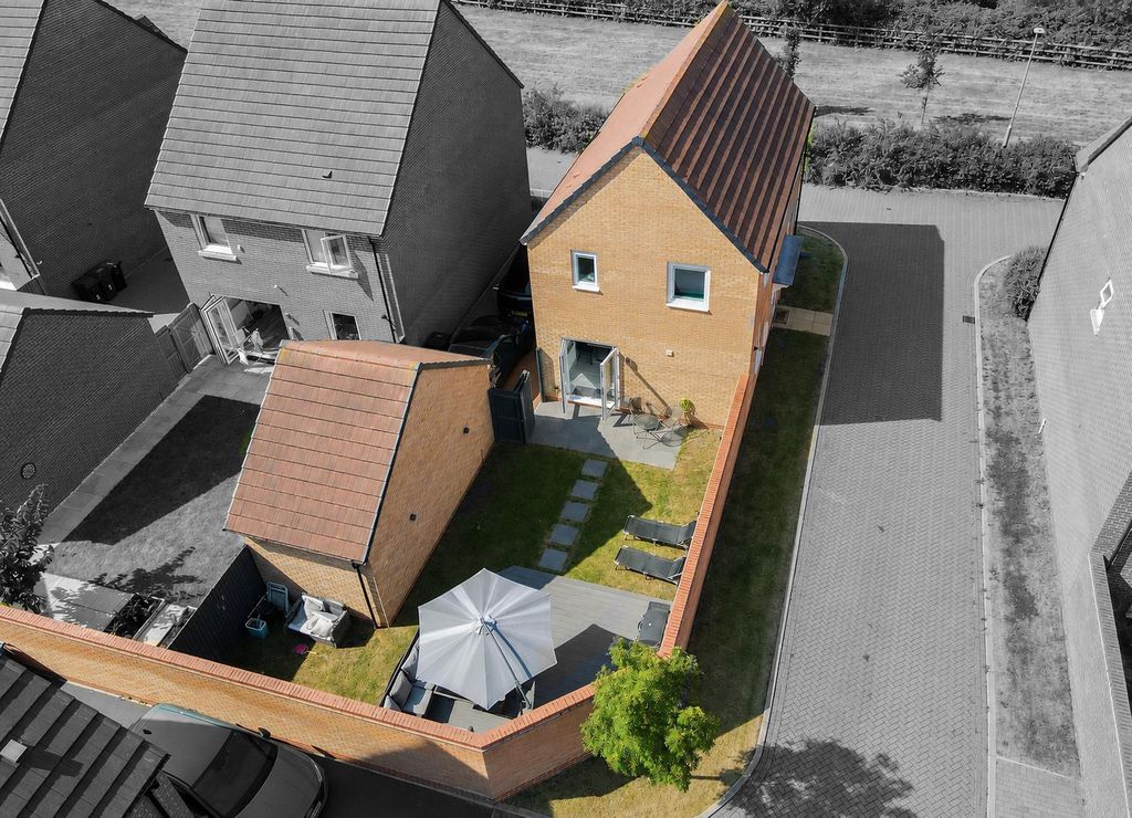 Property photo 2 of 25 99E22866-54d5-49Aa-B757-027c6481A8B9.Png