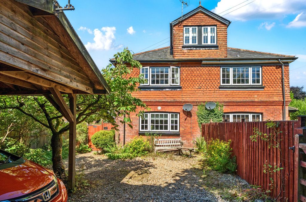 Property photo 1 of 20 1318999-2-686E395...