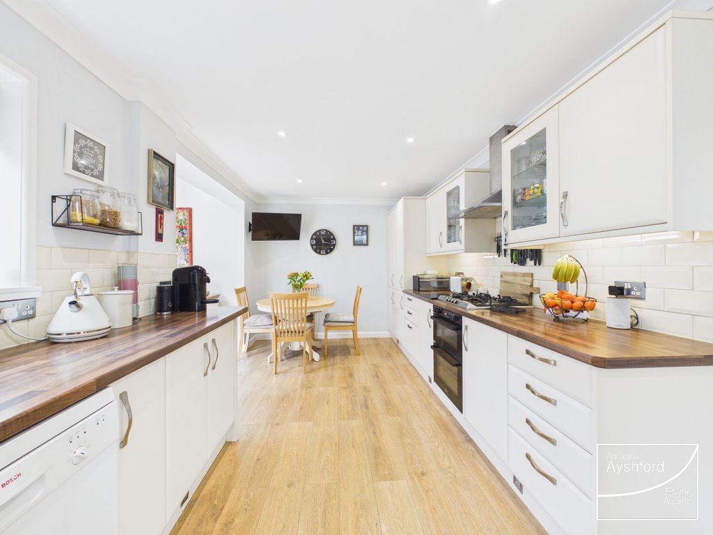 Property photo 2 of 29