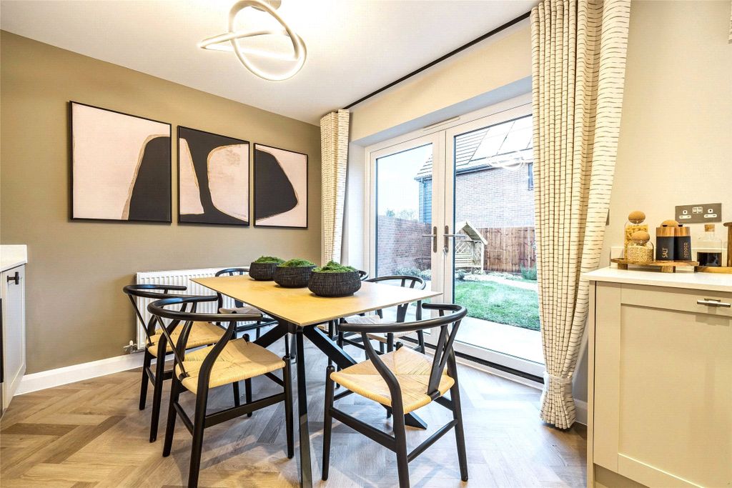 Property photo 2 of 11 Show Home