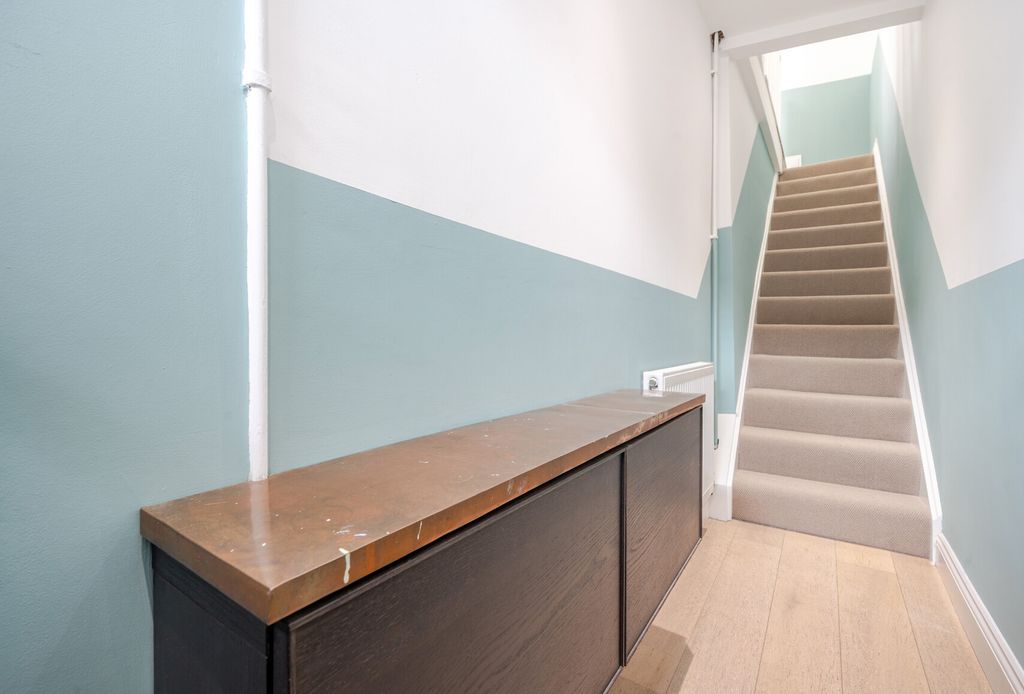 Property photo 2 of 10 1327626-3-688A243...