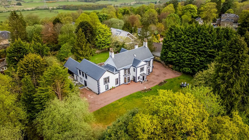 Property photo 1 of 64