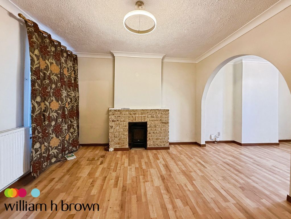Property photo 3 of 9 Living Room