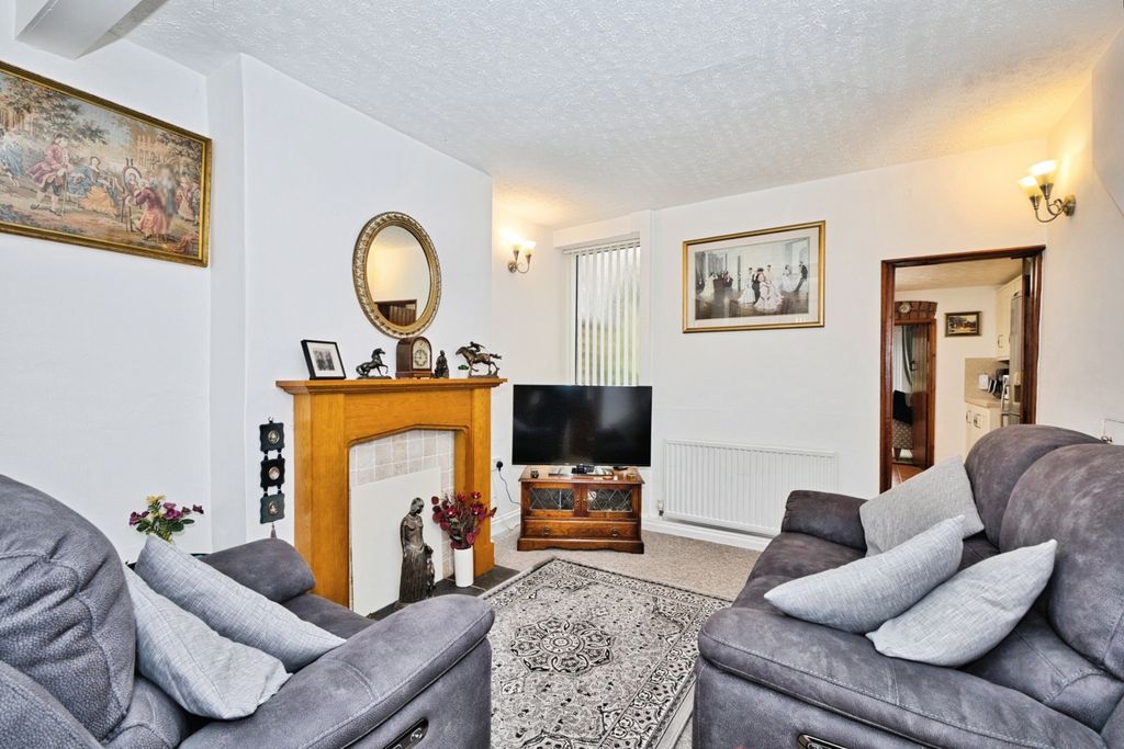 Property photo 2 of 18 Photo