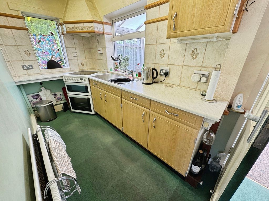 Property photo 3 of 13 Photo 1