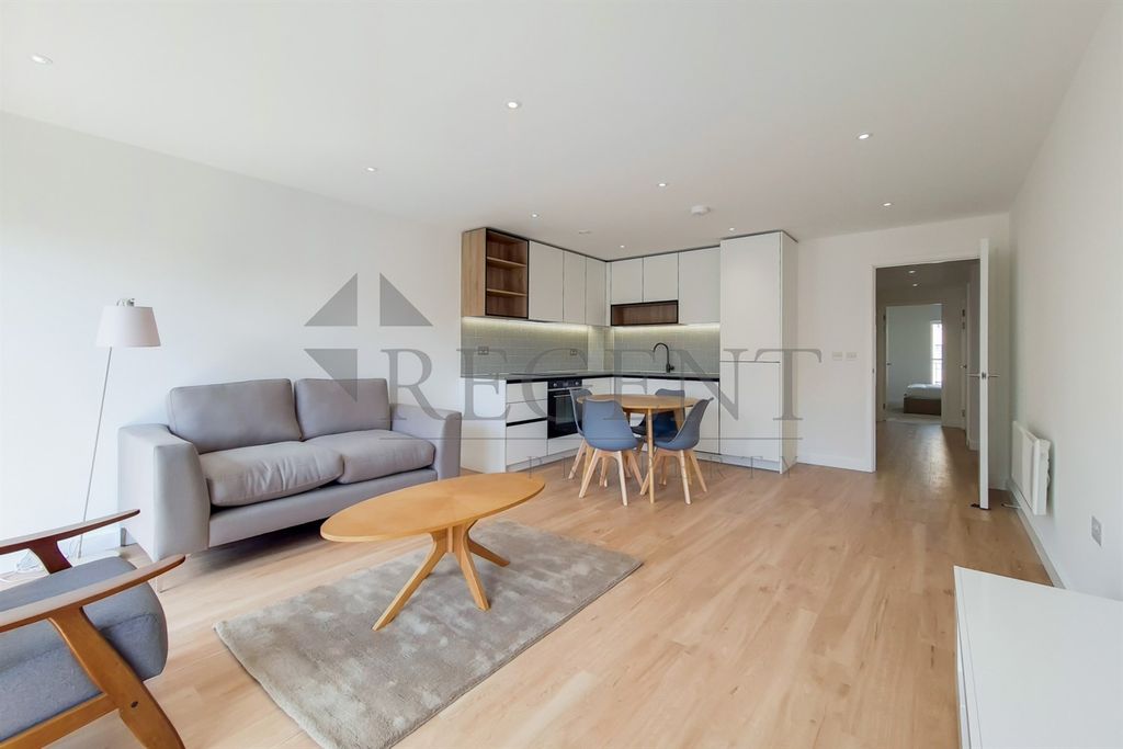 Property photo 2 of 12 Open Plan