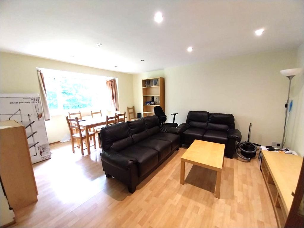 Property photo 3 of 7 Image