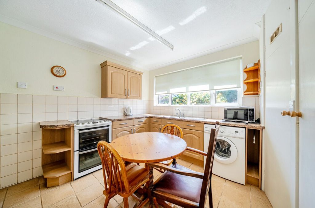 Property photo 3 of 14 1483512-2-6A4235c...
