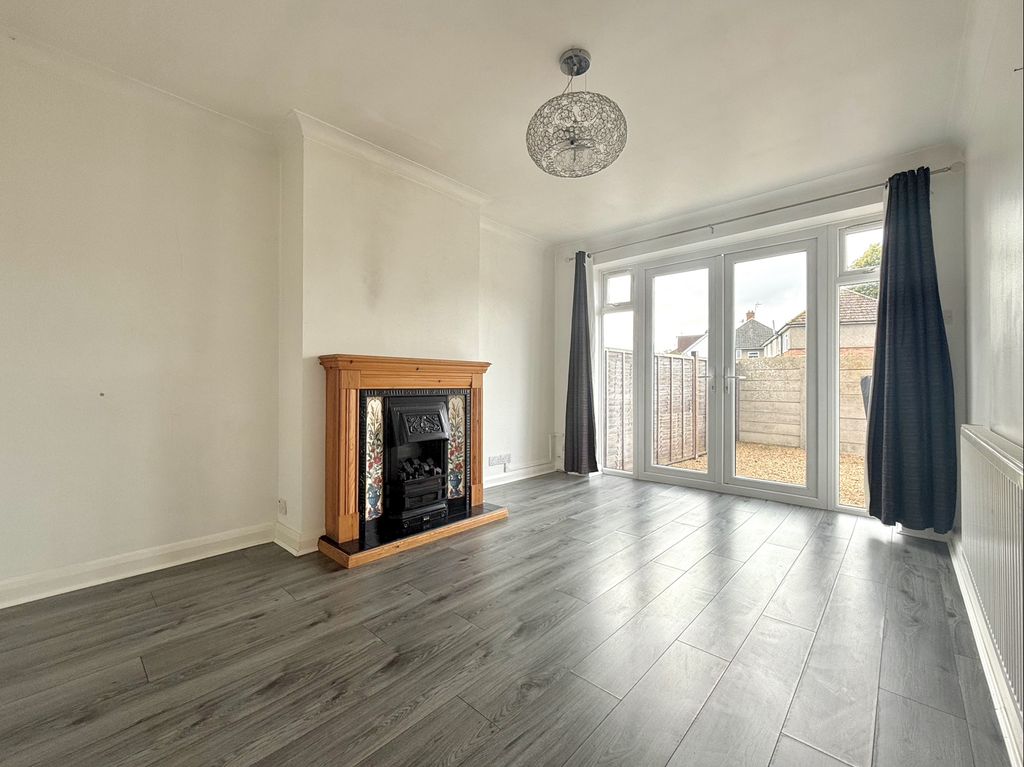 Property photo 2 of 7 Photo 12