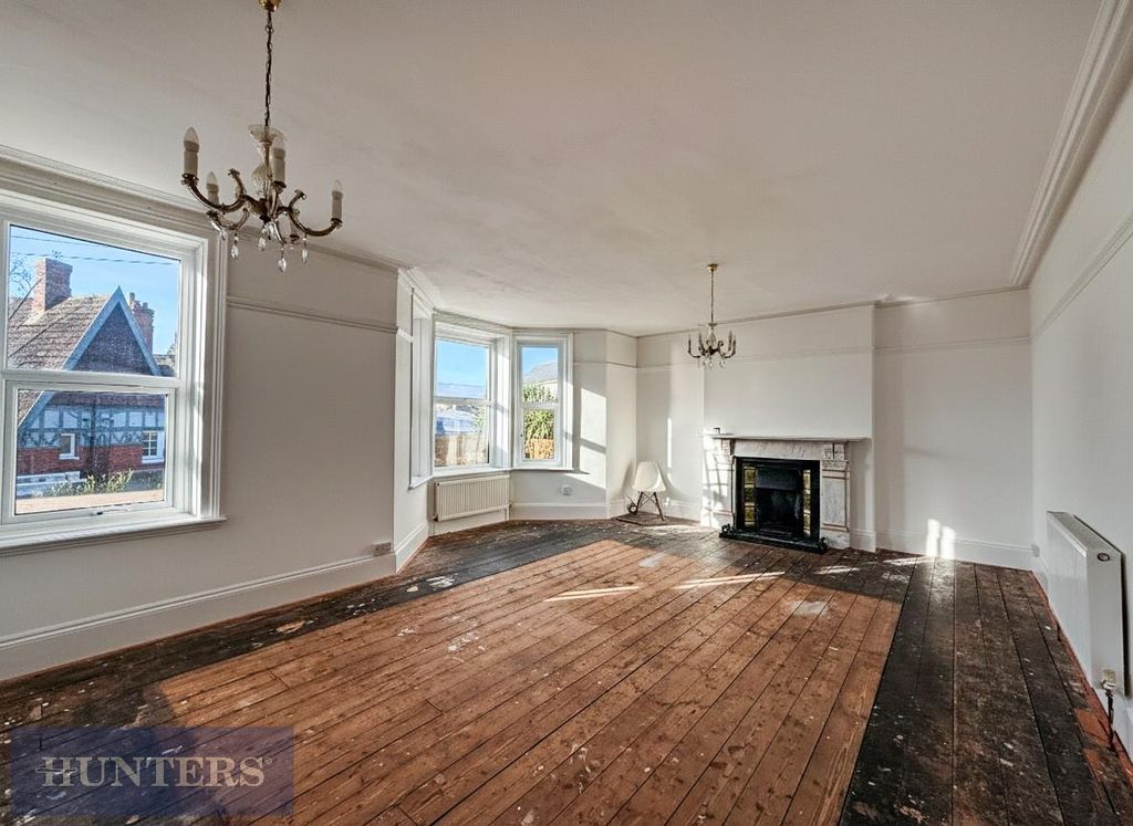 Property photo 3 of 56 Tlc_8d515Edf-7Dba-45A4-Bd77-3274Cb5E368F_F8Aa938.J