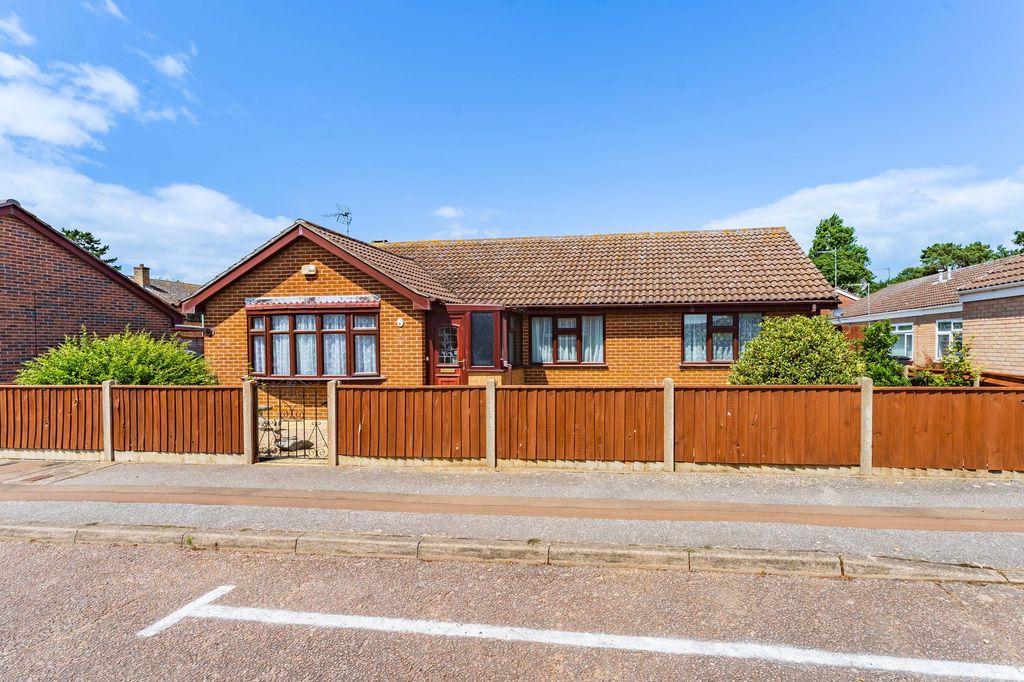 Property photo 1 of 18