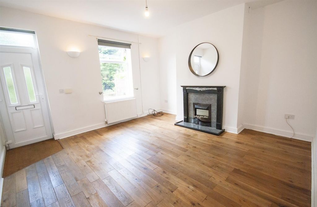 Property photo 2 of 10 Lounge