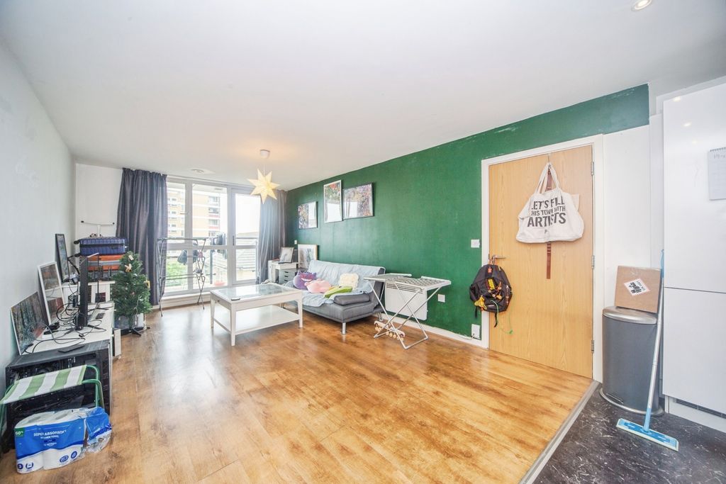Property photo 3 of 13 Pbox-Img.Jpg