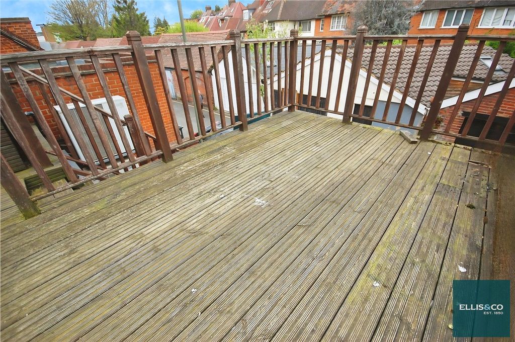 Property photo 3 of 7 Picture No. 12