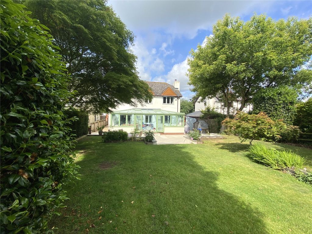 Property photo 2 of 19 Picture No. 23