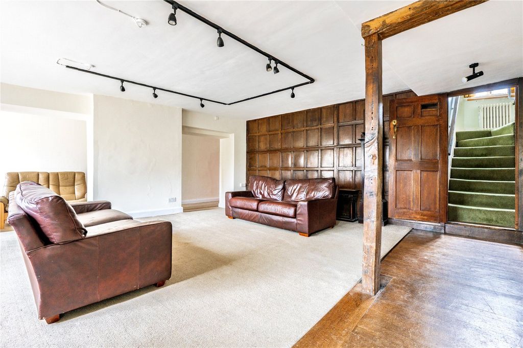 Property photo 2 of 20 Drawing Room