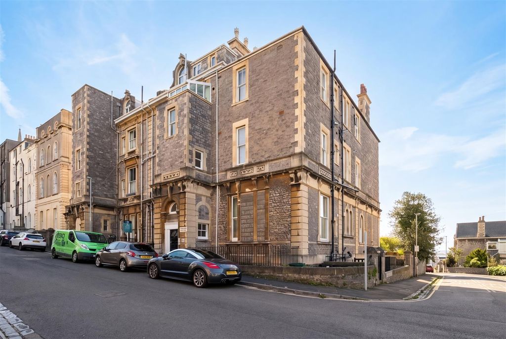 Property photo 1 of 16 Building Exterior