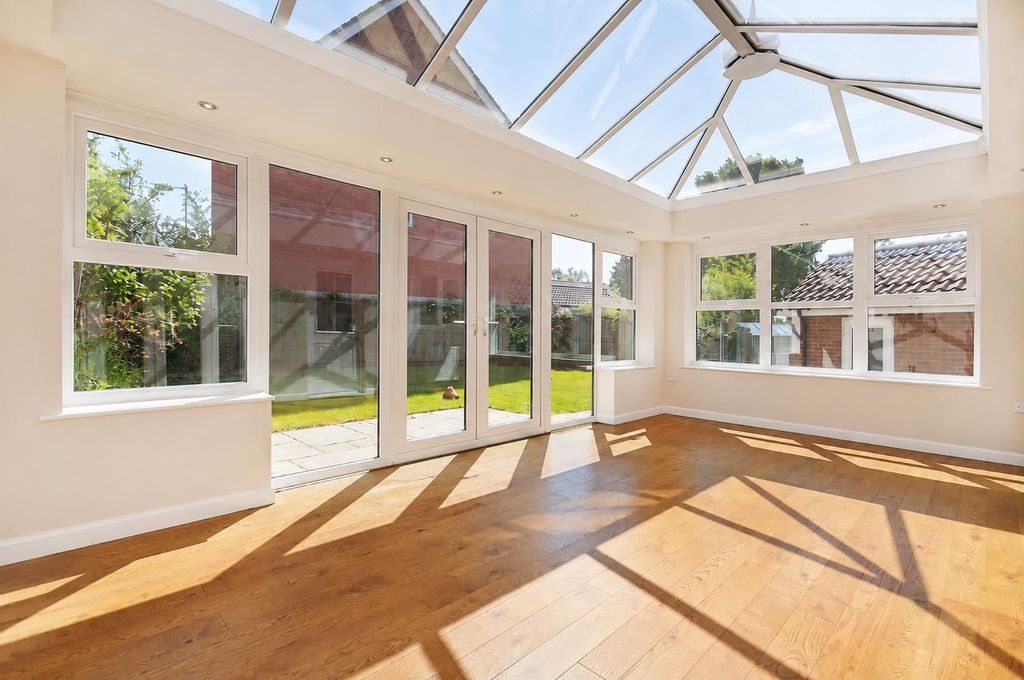 Property photo 2 of 8 Orangery