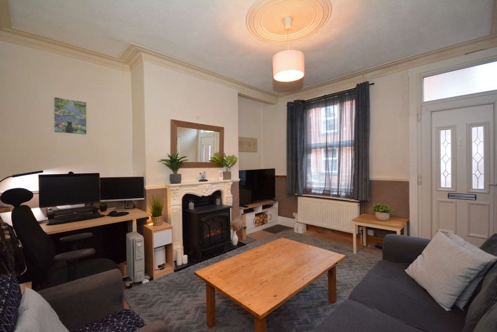 Property photo 2 of 16 Picture No. 08